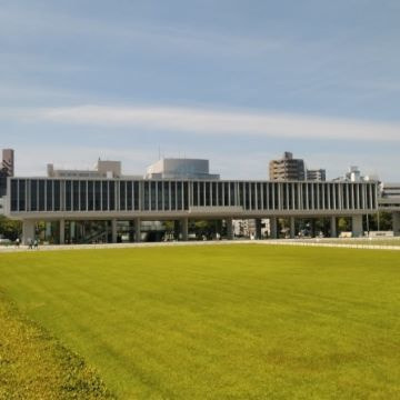 瀬戸内の名建築の一つ建築家丹下健三による平和記念資料館
