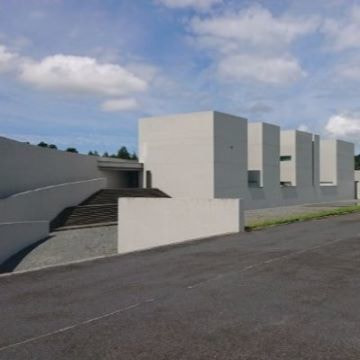 瀬戸内の名建築の一つ建築家高松伸による上田正治写真美術館