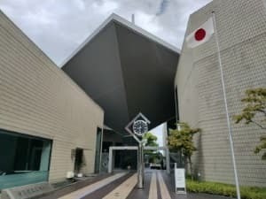 金沢市文化ホール（芦原義信）