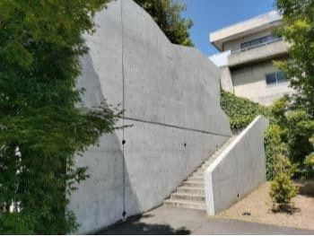 金沢建築館裏側階段