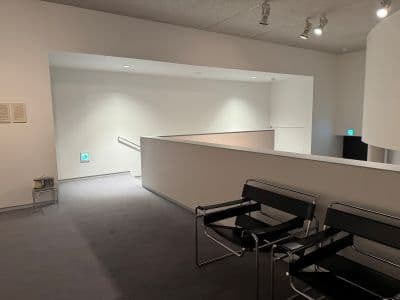 建築家谷口吉生による資生堂アートハウス展示室