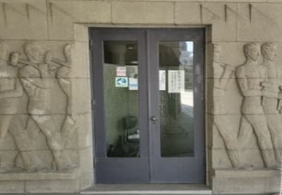 渡辺翁記念会館レリーフ