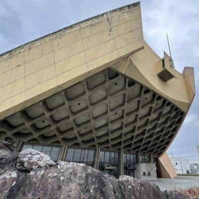 瀬戸内の名建築の一つ建築家丹下健三による旧香川県立体育館