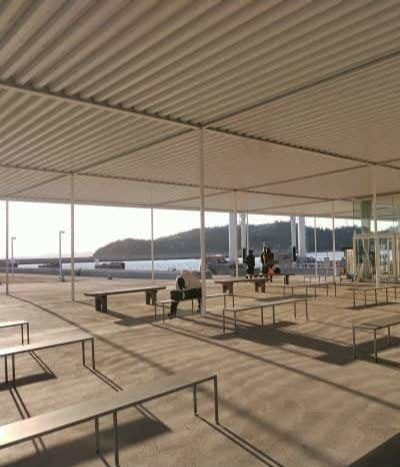 香川の名建築の一つ建築ユニットSANAAによる海の駅なおしま